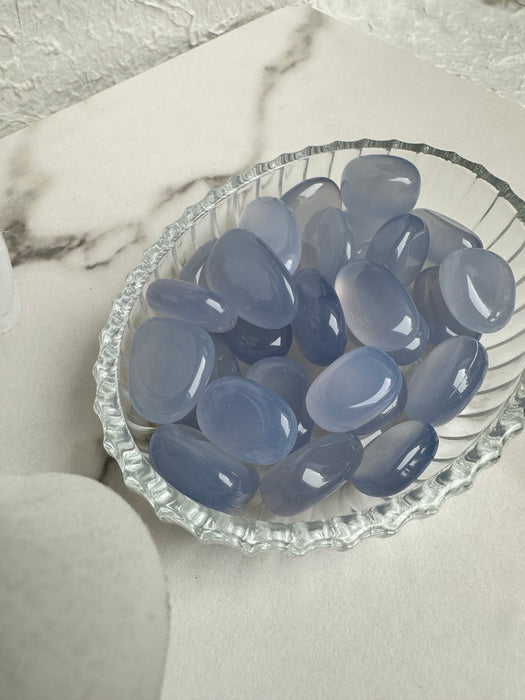 Blauer Chalcedon Trommelstein high quality