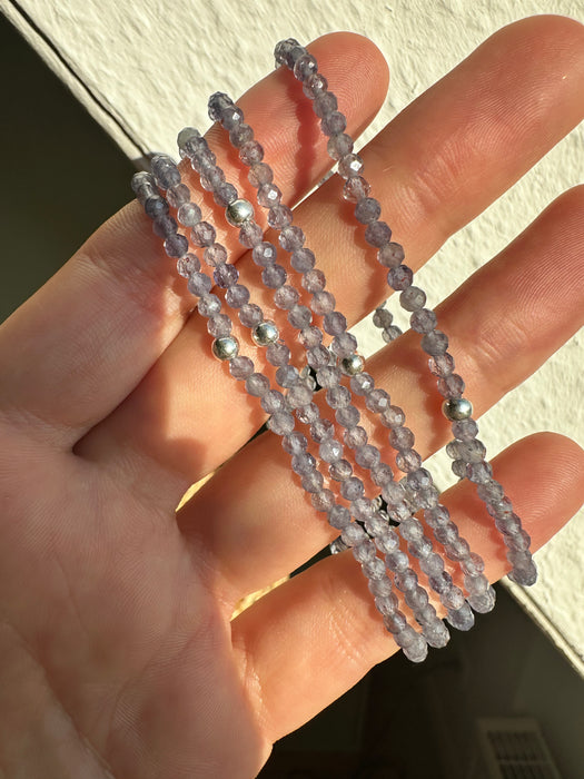 Iolith facettiertes Armband 3mm mit 925er Silberperle