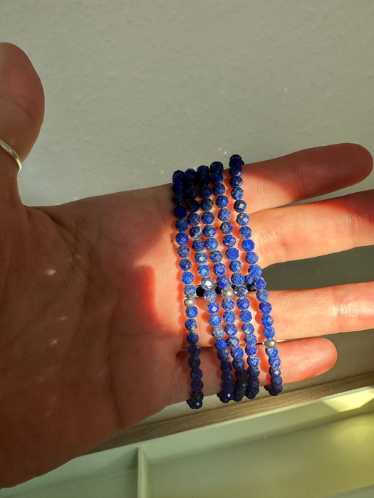 Lapislazuli facettiertes Armband 4mm mit 925er Silberperle
