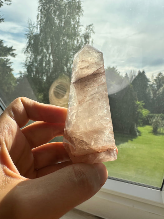 Hämatoid Quarz Obelisk B18