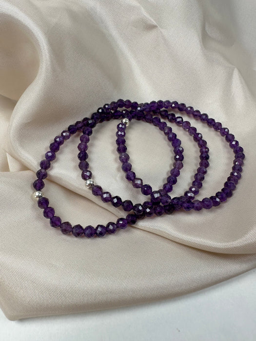 Amethyst facettiertes Armband 4mm mit 925er Silberperle