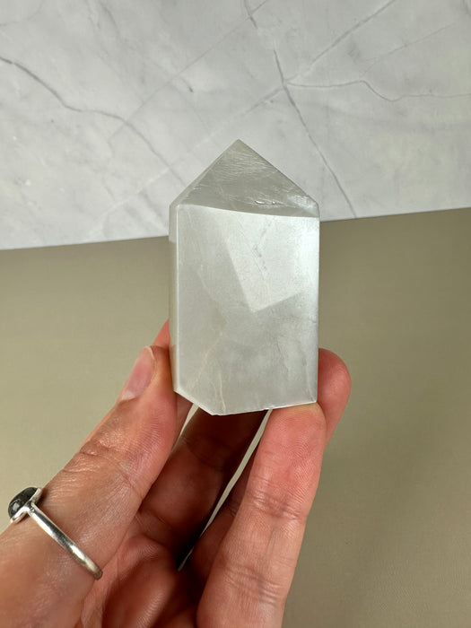 Mondstein Spitze weiß B23