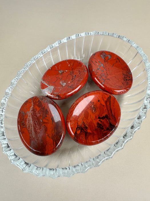 Roter Jaspis Daumenstein