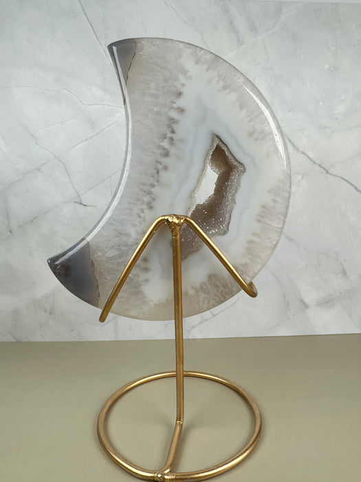 Achat Halbmond mit Druse auf Goldständer B169