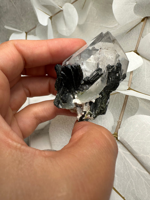 Epidot Stufe mit Quarz G54