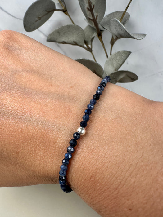 Saphir Armband, facettiert 3 mm, mit 925er Silberperle, Umfang 17cm