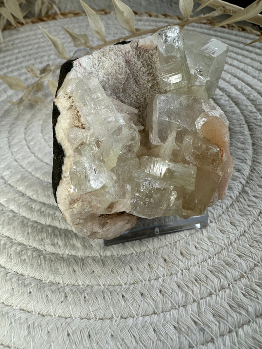 Apophyllit Stufe mit Stilbit A22