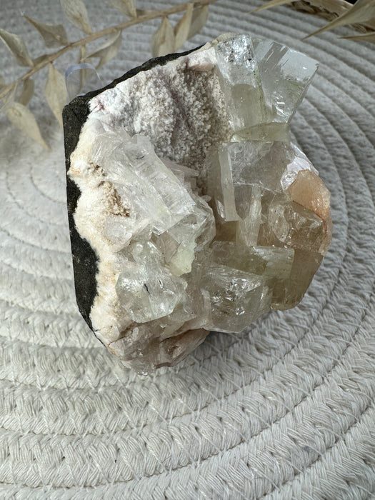 Apophyllit Stufe mit Stilbit A22