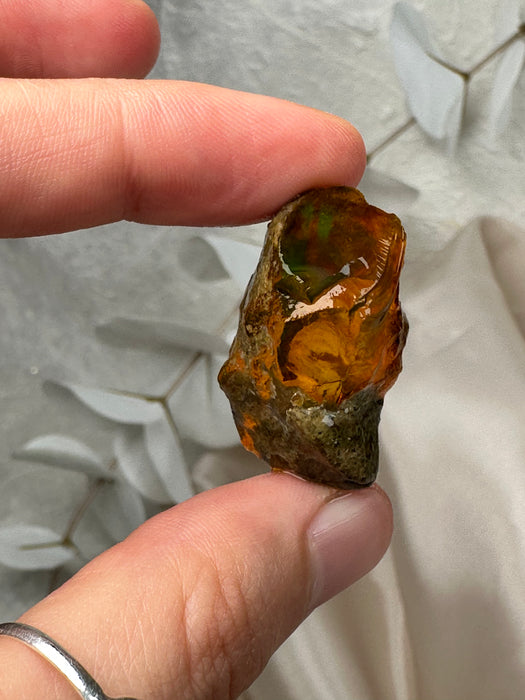 Äthiopischer Wasseropal roh M64