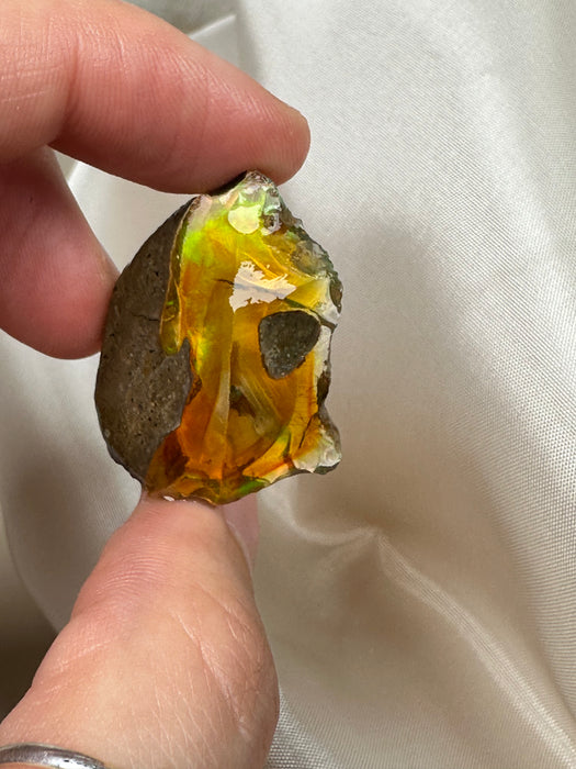 Äthiopischer Wasseropal roh G69