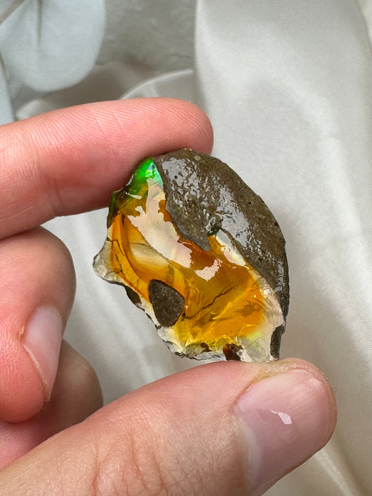 Äthiopischer Wasseropal roh G69