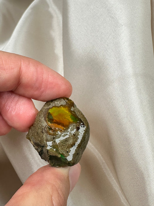 Äthiopischer Wasseropal roh L79