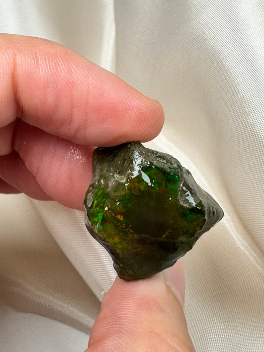 Äthiopischer Wasseropal roh K69