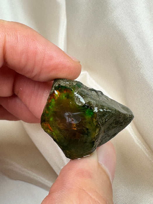 Äthiopischer Wasseropal roh K69