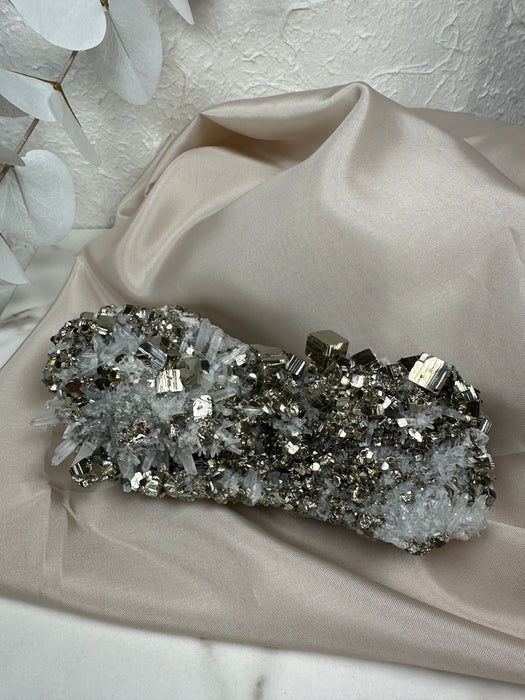 Pyritstufe mit Quarzkristallen high quality