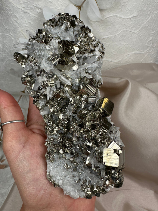 Pyritstufe mit Quarzkristallen high quality