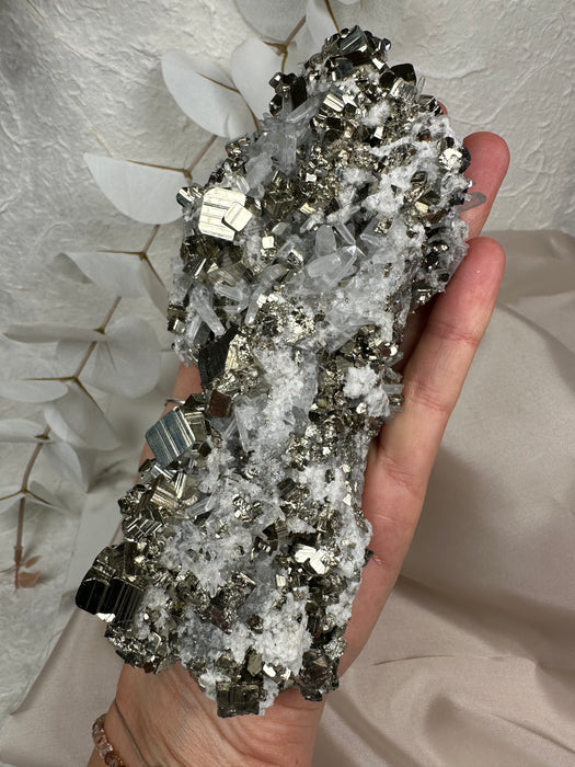 Pyritstufe mit Quarzkristallen high quality
