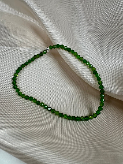 Chromdiopsid facettiertes Armband 3mm mit 925er Silberperle