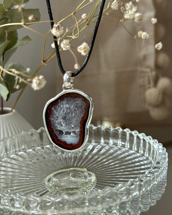 Achat-Anhänger mit Druse, eingefasst in 925er Silber (3,2 cm)