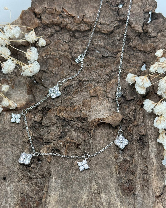 Zirconia-Blütenkette – Feine Halskette aus 925er Silber mit funkelnden Blüten (40–45 cm)