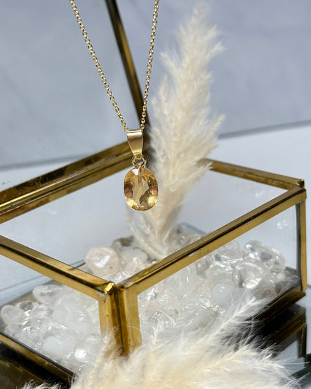 Facettierter Citrin-Anhänger, 1,2 cm, mit vergoldeter 925er Silberöse.