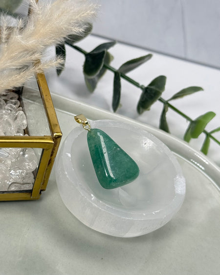 Aventurin Anhänger 2,9 cm mit Silberöse aus 925 Silber in natürlichem Grün