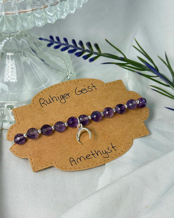 Amethyst Macramé-Armband facettiert (6 mm) mit Halbmond – 925 Silberperlen vergoldet, verstellbar