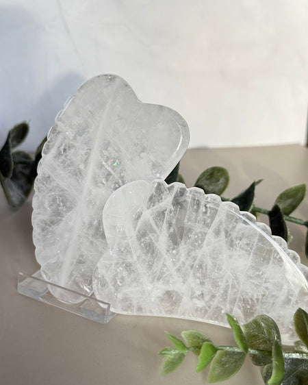 Bergkristall Gua Sha mit Zacken ca. 9 cm, Gesichtsmassage Tool aus Naturstein