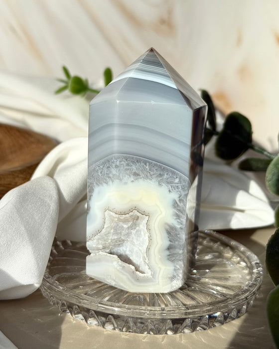 Polierte Achat Spitze mit Schichtenmuster stilvolle Kristalldeko