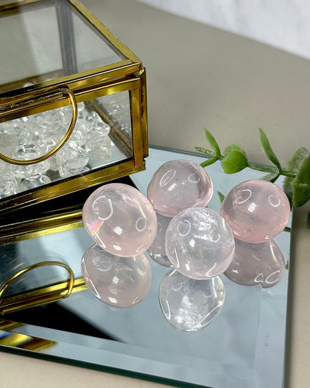 Rosenquarz Trommelstein aus Naturstein, fein poliert, ca. 2,5 cm groß