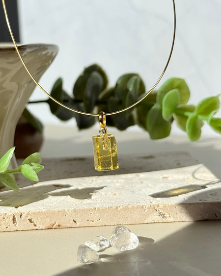 Goldberyll Anhänger, Goldberyll Schmuck, Goldberyll Edelstein Anhänger, Goldberyll Beryll Anhänger, Goldberyll Schmuckstück, Goldberyll Anhänger vergoldet, Goldberyll Silber Anhänger, gelber Beryll Anhänger, Goldberyll Edelstein Schmuck, Goldberyll Naturstein Anhänger, Goldberyll Anhänger Damen