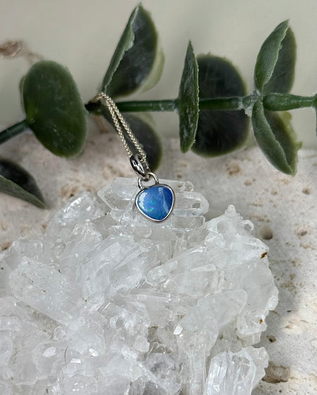 Opal Dublett Anhänger 925 Silber gefasst schimmernder Edelstein 0,8 cm