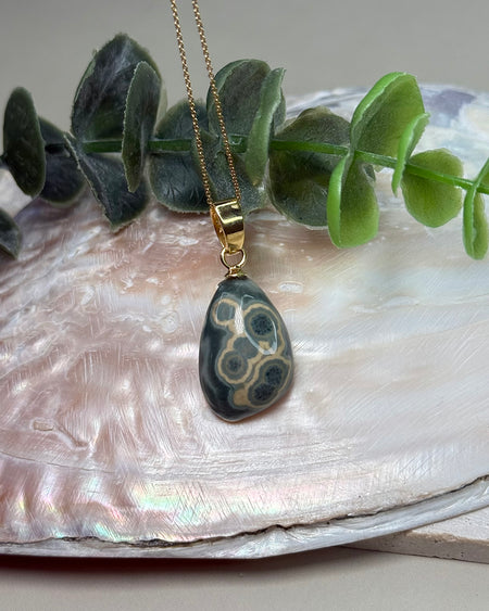 Ozean Jaspis Schmuck Anhänger Naturstein grün beige Muster 925 Silber vergoldet
