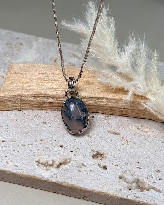 Moosachat Anhänger – 925 Sterling Silber, natürliche Eleganz in sanften Grüntönen