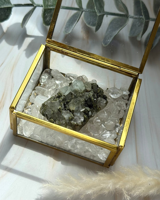 Forrest Epidot Stufe mit Quarz