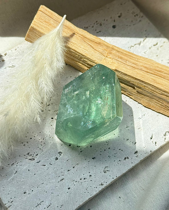 Fluorit Freiform grün