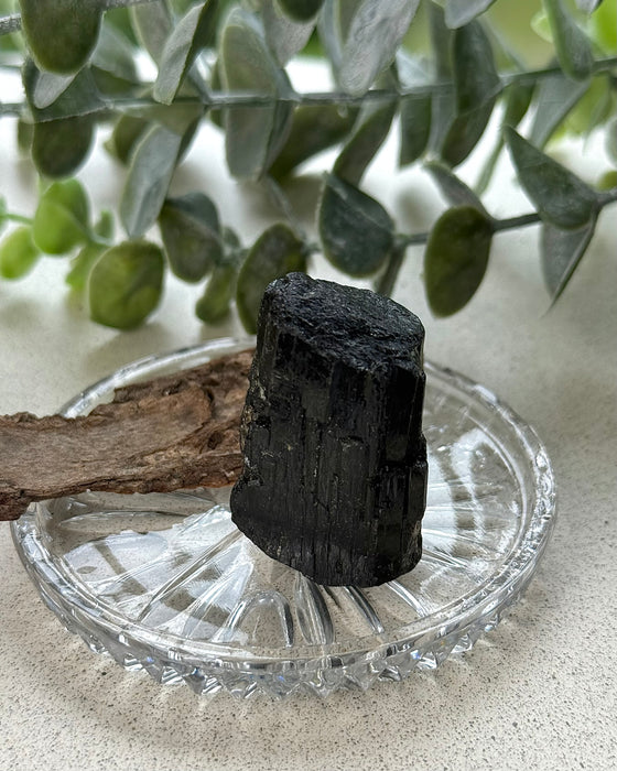 Schwarzer Turmalin – Rohstück, 4,6cm