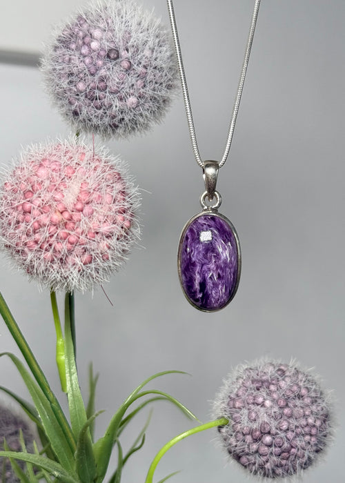 Charoit Anhänger in 925er Silber eingefasst