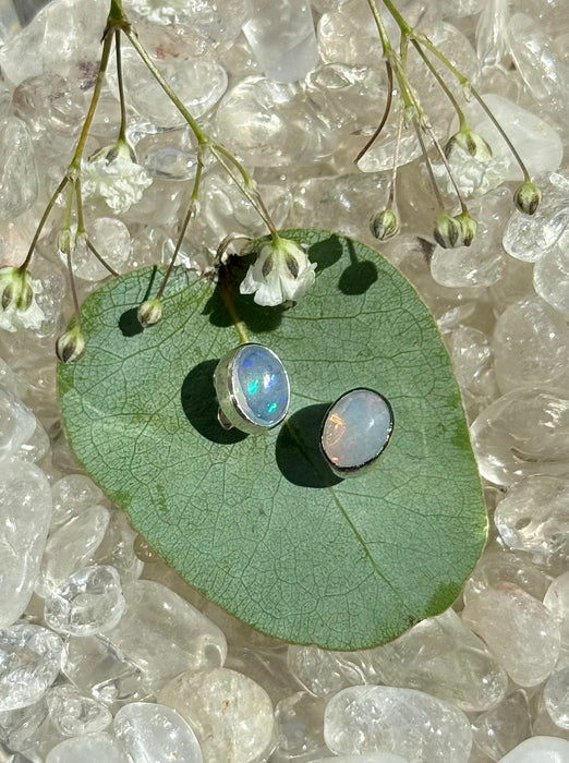 Äthiopischer Opal Ohrstecker – 925er Silber, 0,8cm Größe