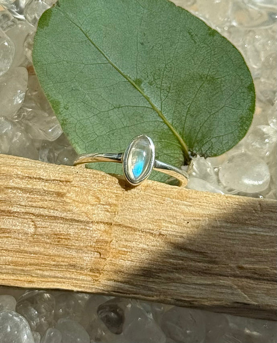 Weißer Labradorit Ring – 925er Silber, Größe 53