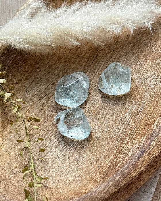 Blauer Topas – gebohrter Anhänger