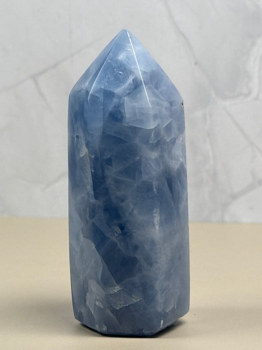 Blaue Calcit Spitze B33