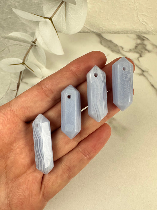 Blaue Chalcedon Doppelender Anhänger gebohrt