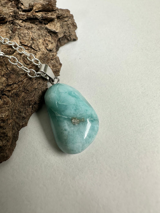Larimar Anhänger mit 925 er Silberöse A36