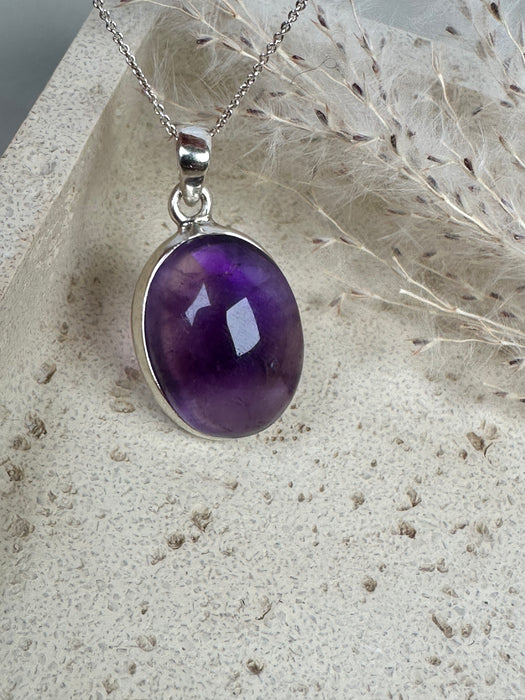 Amethyst Anhänger eingefasst in 925er silber