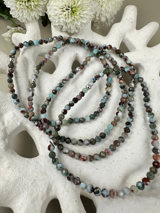 Larimar Armband mit Muttergestein, facettiert 3 mm, 925er Silberperle, 17 cm Umfang