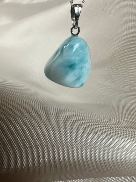 Larimar Anhänger mit 925 er Silberöse B36