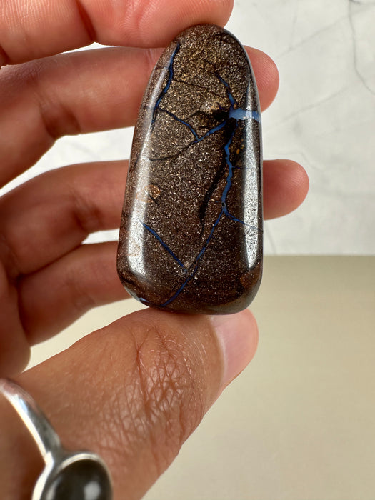 Boulder Opal Trommelstein