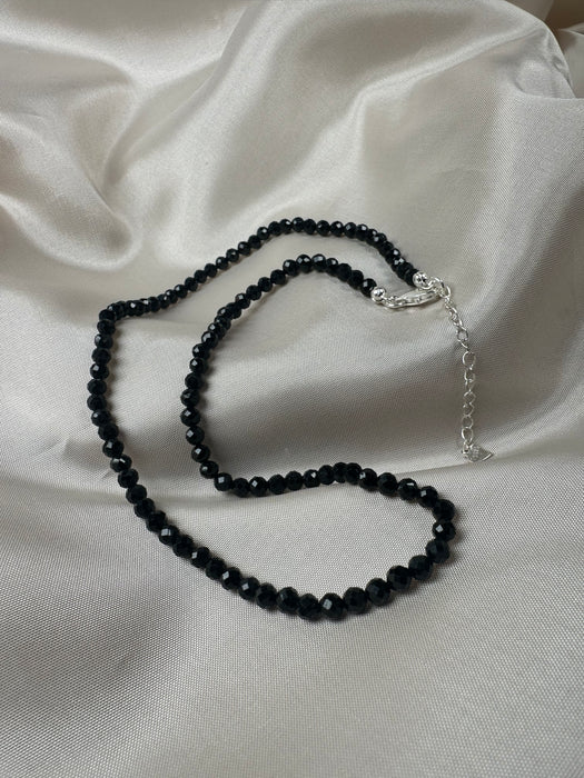 Schwarze Turmalin Kette high quality 4mm Perlen mit 40cm Länge mit 925er Silberverschluss