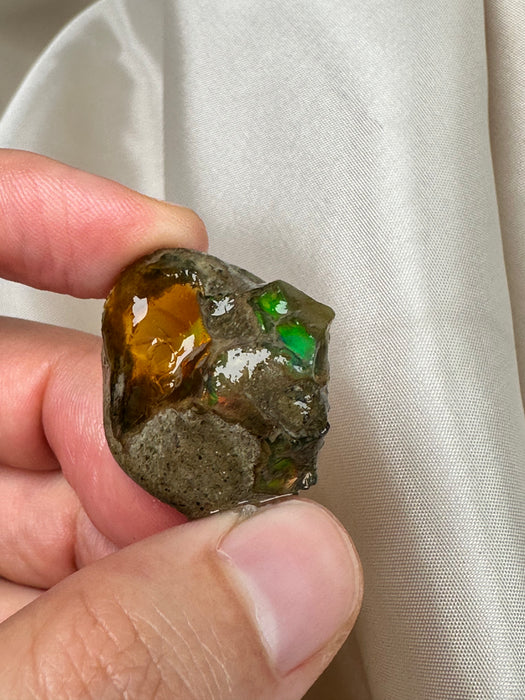 Äthiopischer Wasseropal roh L79